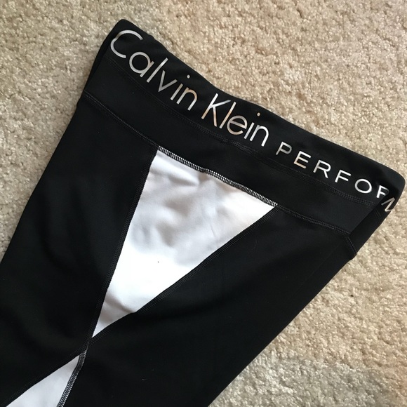 Sold 💥💥New condition Calvin Klein Workout Pants! - Picture 5 of 6